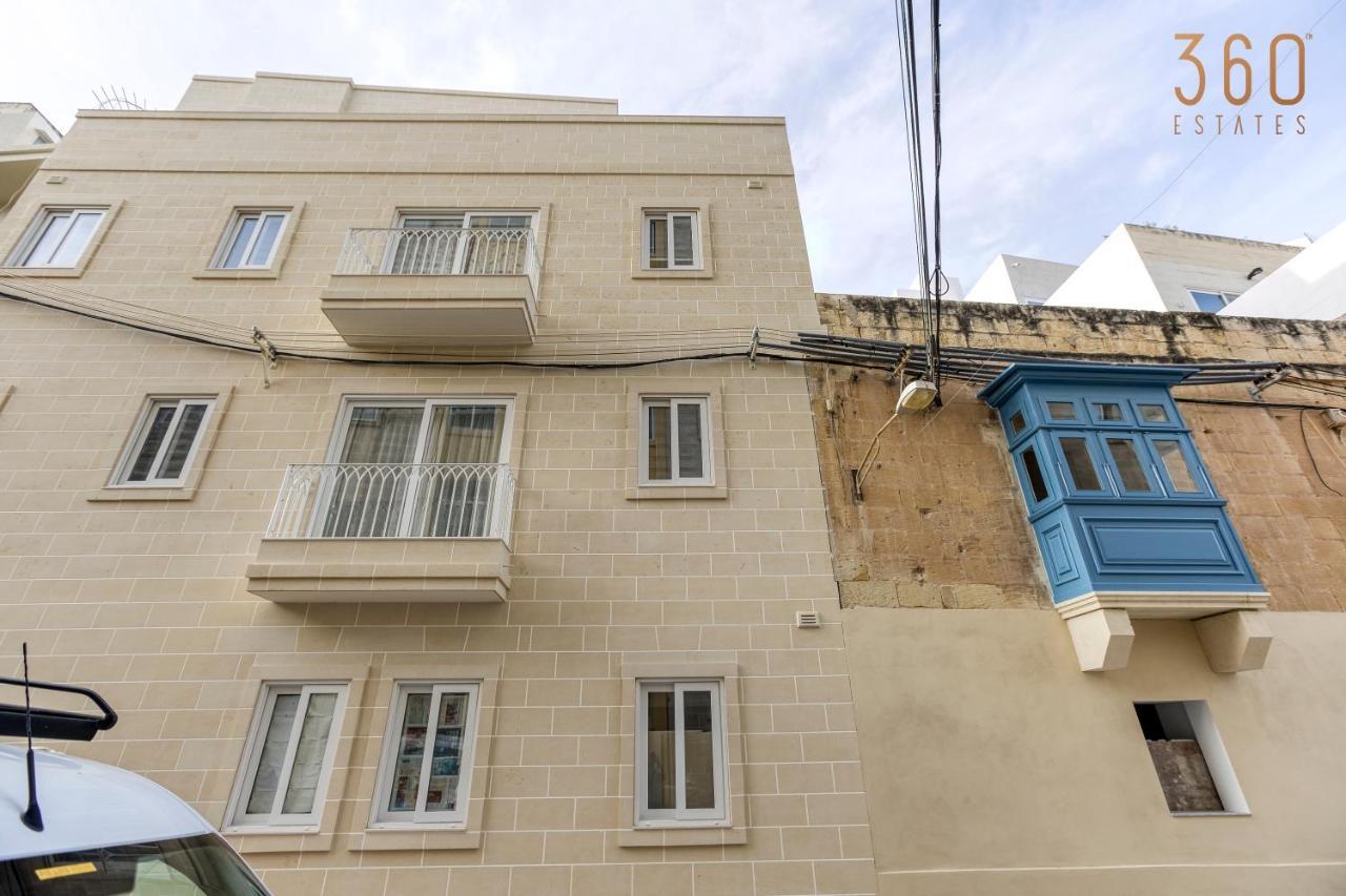 A Lovely 1Br Home With Balcony Just Off The Coast By 360 Estates San Ġiljan Buitenkant foto