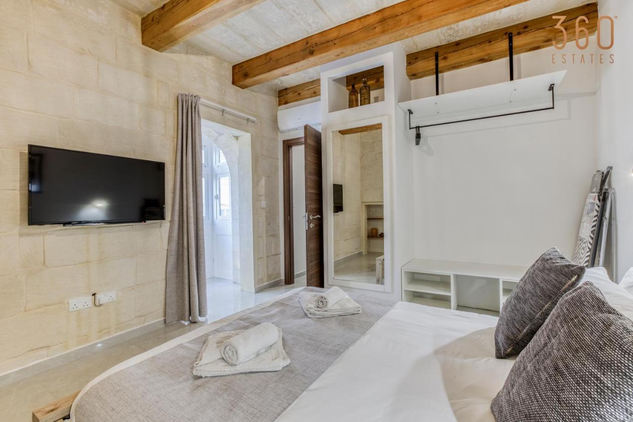 A Lovely 1Br Home With Balcony Just Off The Coast By 360 Estates San Ġiljan Buitenkant foto