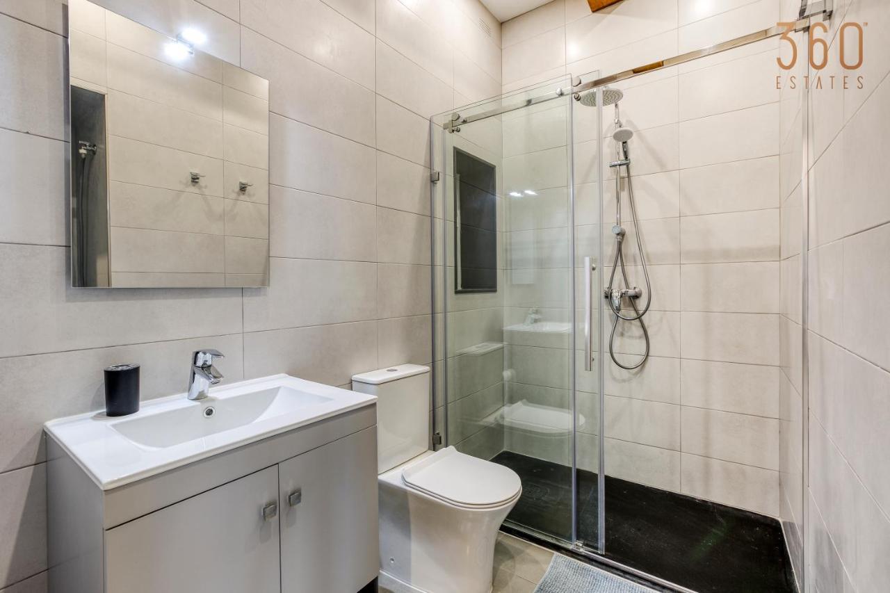 A Lovely 1Br Home With Balcony Just Off The Coast By 360 Estates San Ġiljan Buitenkant foto