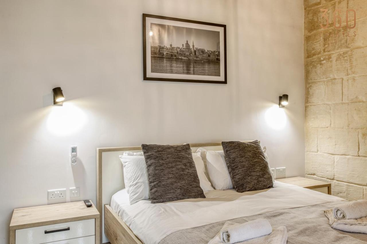 A Lovely 1Br Home With Balcony Just Off The Coast By 360 Estates San Ġiljan Buitenkant foto