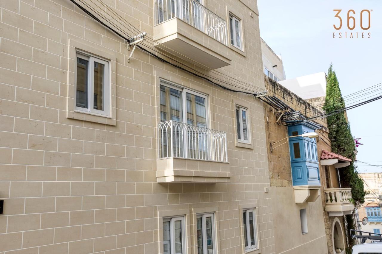 A Lovely 1Br Home With Balcony Just Off The Coast By 360 Estates San Ġiljan Buitenkant foto